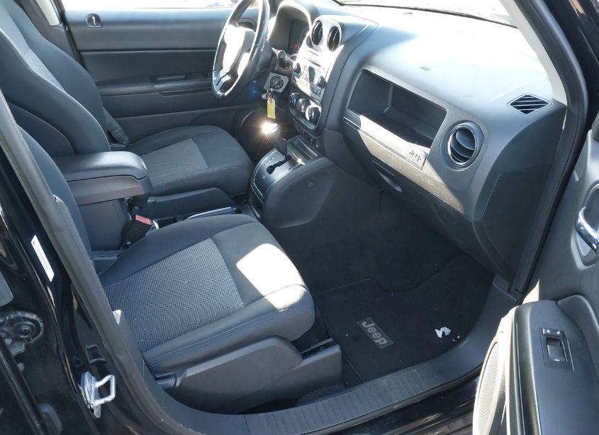 Photo 5 of 2012 Jeep Patriot LATITUDE (VIN 1C4NJRFB2CD564083)