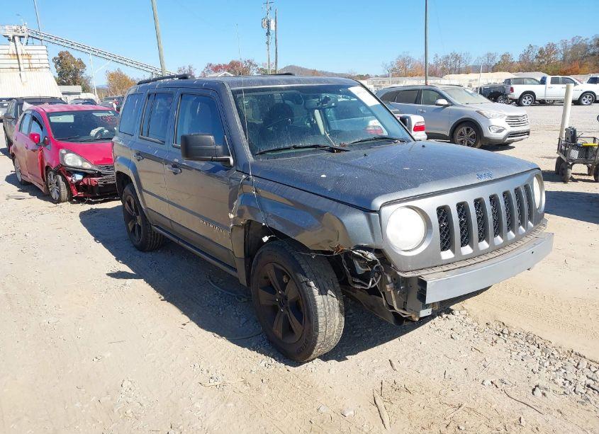 2014 Jeep Patriot LATITUDE (VIN 1C4NJRFB2ED629646) main photo