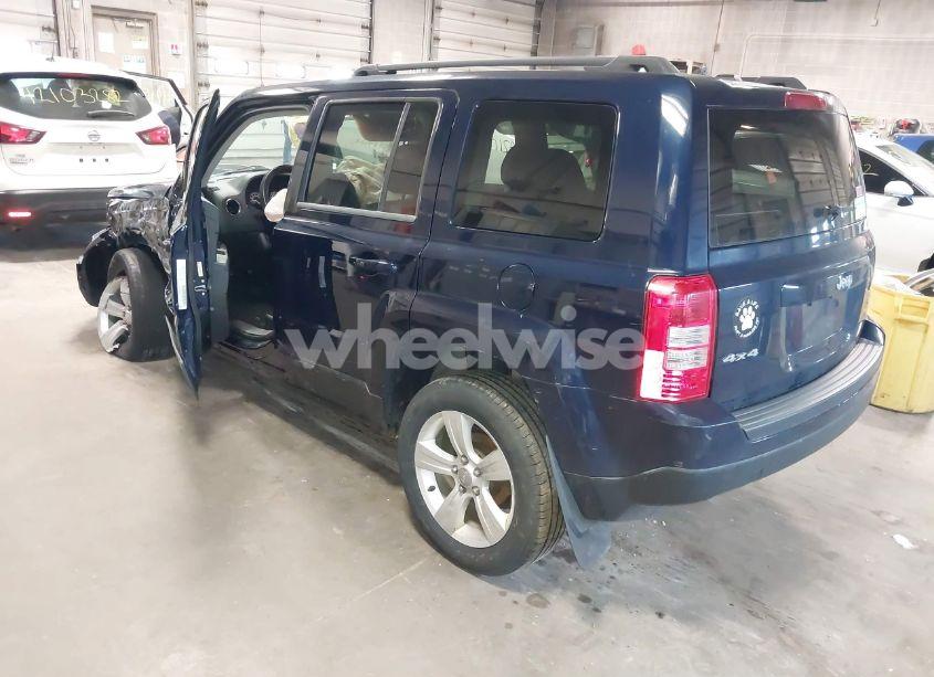 Photo 3 of 2014 Jeep Patriot LATITUDE (VIN 1C4NJRFB2ED693945)