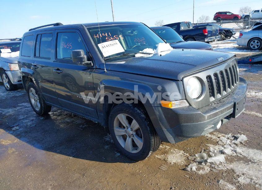 2014 Jeep Patriot LATITUDE (VIN 1C4NJRFB2ED886239) main photo