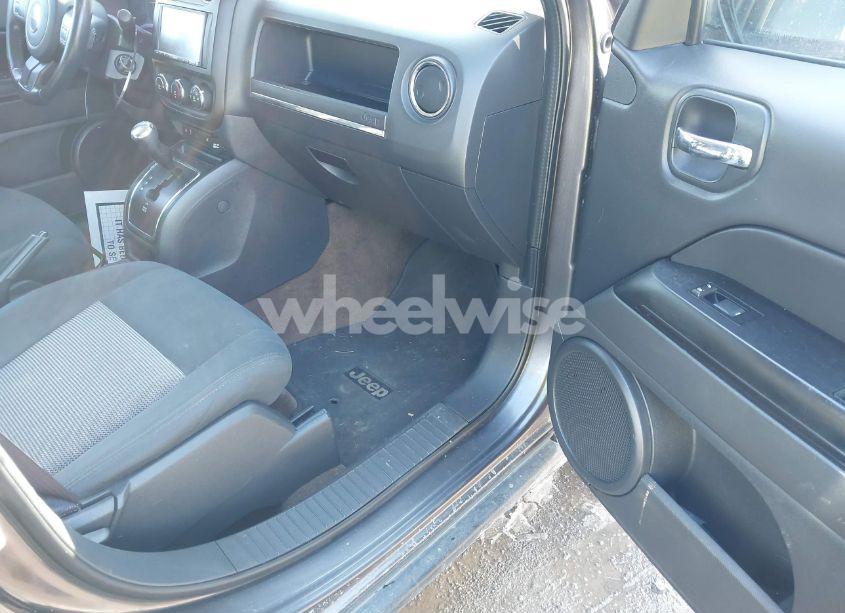 Photo 5 of 2014 Jeep Patriot LATITUDE (VIN 1C4NJRFB2ED886239)