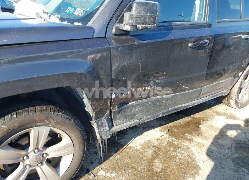 Photo 6 of 2014 Jeep Patriot LATITUDE (VIN 1C4NJRFB2ED886239)