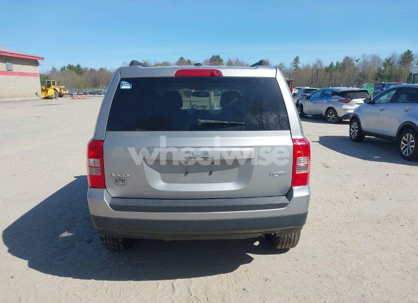 Photo 15 of 2015 Jeep Patriot HIGH ALTITUDE EDITION (VIN 1C4NJRFB2FD168448)