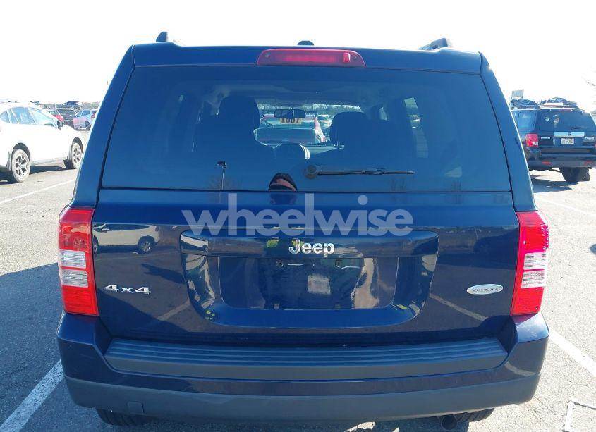 Photo 16 of 2015 Jeep Patriot LATITUDE (VIN 1C4NJRFB2FD202727)