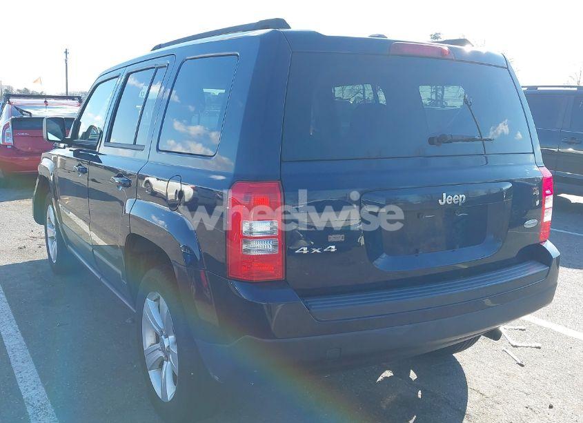 Photo 3 of 2015 Jeep Patriot LATITUDE (VIN 1C4NJRFB2FD202727)