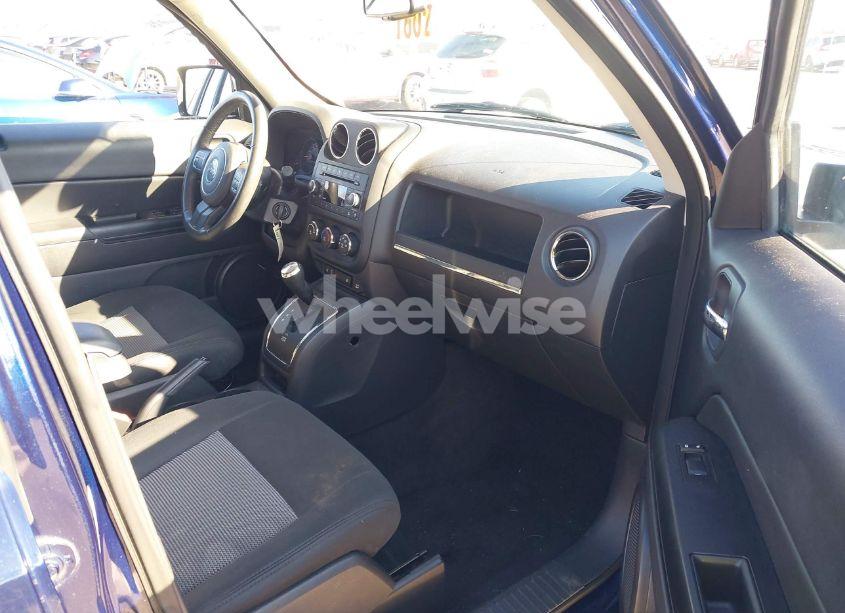 Photo 5 of 2015 Jeep Patriot LATITUDE (VIN 1C4NJRFB2FD202727)
