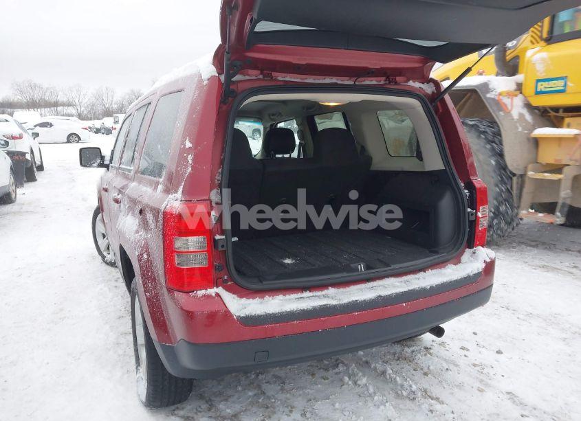 Photo 3 of 2016 Jeep Patriot LATITUDE (VIN 1C4NJRFB2GD522809)