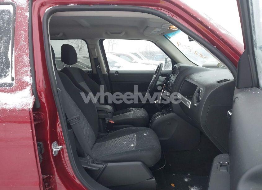 Photo 5 of 2016 Jeep Patriot LATITUDE (VIN 1C4NJRFB2GD522809)