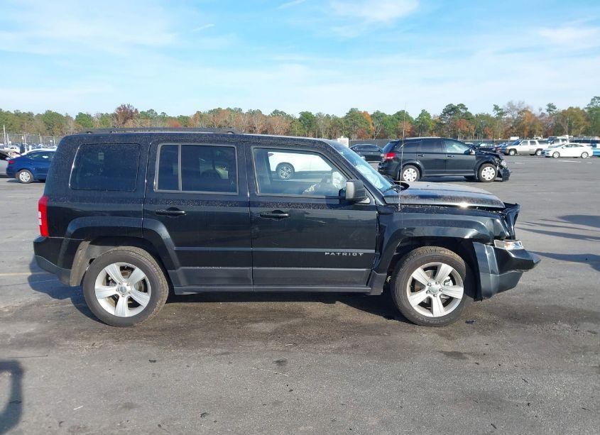 Photo 13 of 2016 Jeep Patriot LATITUDE (VIN 1C4NJRFB2GD580693)