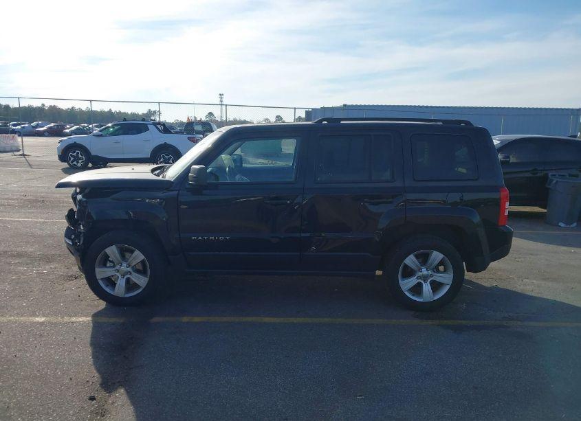 Photo 14 of 2016 Jeep Patriot LATITUDE (VIN 1C4NJRFB2GD580693)