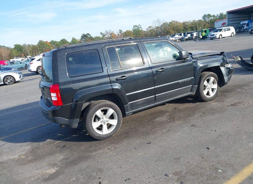 Photo 4 of 2016 Jeep Patriot LATITUDE (VIN 1C4NJRFB2GD580693)