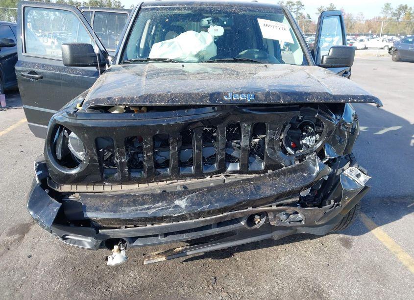Photo 6 of 2016 Jeep Patriot LATITUDE (VIN 1C4NJRFB2GD580693)