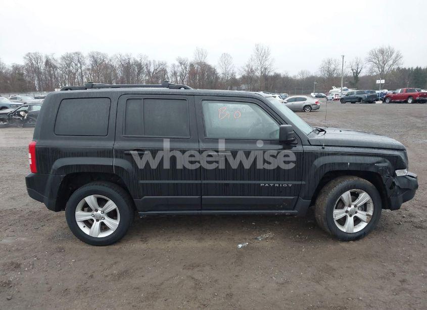 Photo 13 of 2016 Jeep Patriot LATITUDE (VIN 1C4NJRFB2GD776262)