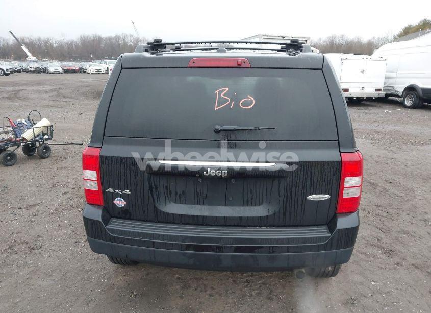 Photo 16 of 2016 Jeep Patriot LATITUDE (VIN 1C4NJRFB2GD776262)