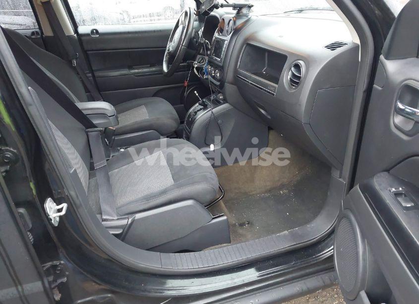 Photo 5 of 2016 Jeep Patriot LATITUDE (VIN 1C4NJRFB2GD776262)