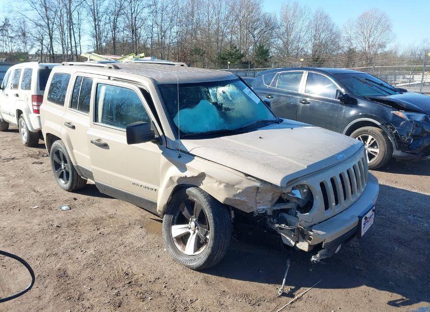2017 Jeep Patriot LATITUDE 4X4 (VIN 1C4NJRFB2HD159221) main photo