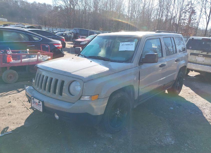 Photo 2 of 2017 Jeep Patriot LATITUDE 4X4 (VIN 1C4NJRFB2HD159221)