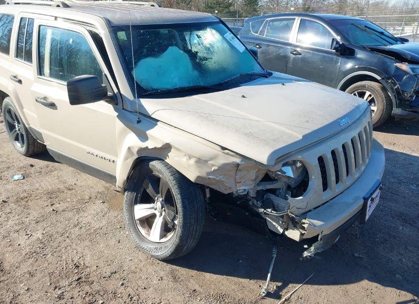 Photo 6 of 2017 Jeep Patriot LATITUDE 4X4 (VIN 1C4NJRFB2HD159221)