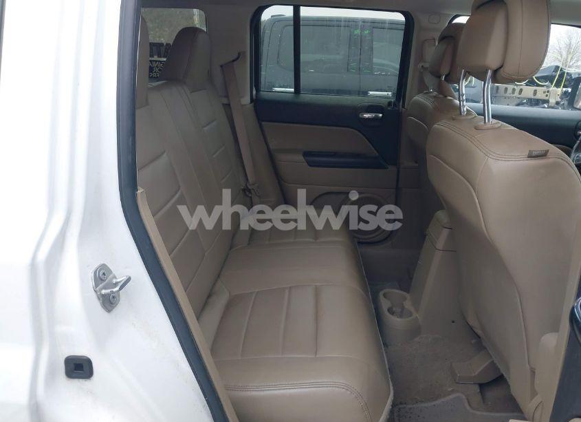 Photo 8 of 2017 Jeep Patriot HIGH ALTITUDE 4X4 (VIN 1C4NJRFB2HD205517)