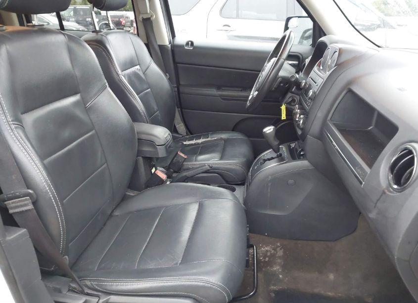 Photo 5 of 2017 Jeep Patriot HIGH ALTITUDE 4X4 (VIN 1C4NJRFB2HD206330)