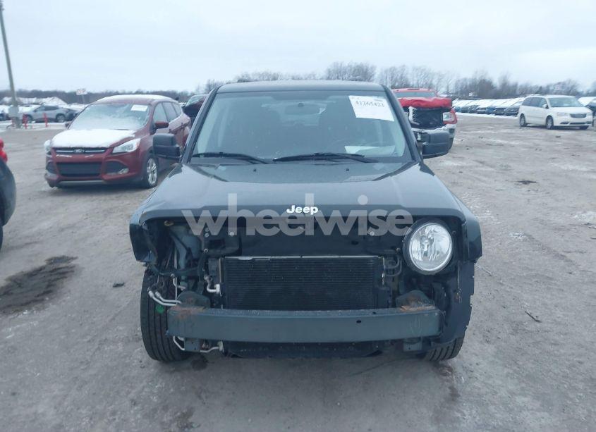 Photo 6 of 2013 Jeep Patriot LATITUDE (VIN 1C4NJRFB3DD174188)