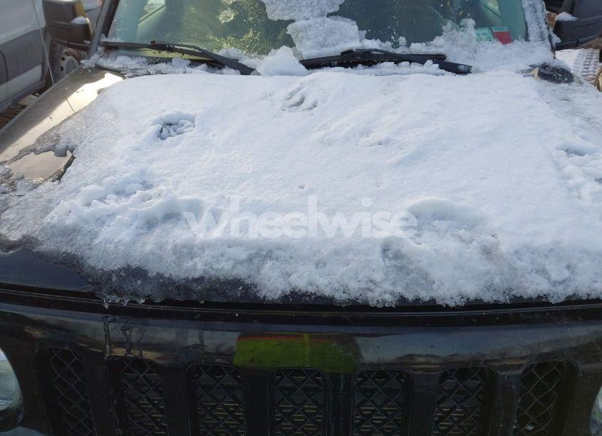 Photo 10 of 2013 Jeep Patriot LATITUDE (VIN 1C4NJRFB3DD180718)