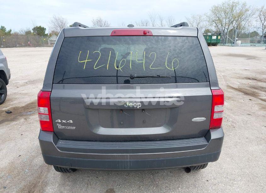 Photo 16 of 2014 Jeep Patriot LATITUDE (VIN 1C4NJRFB3ED731313)