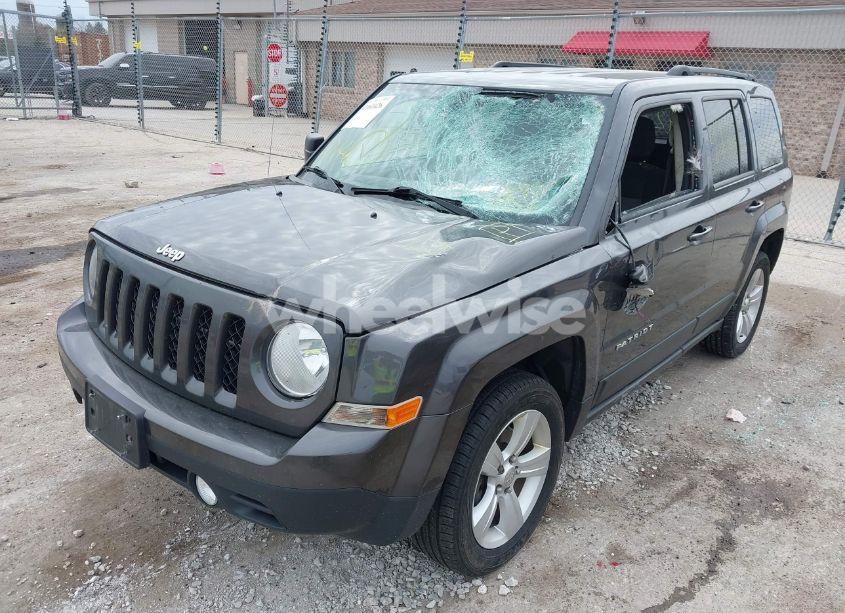 Photo 6 of 2014 Jeep Patriot LATITUDE (VIN 1C4NJRFB3ED731313)