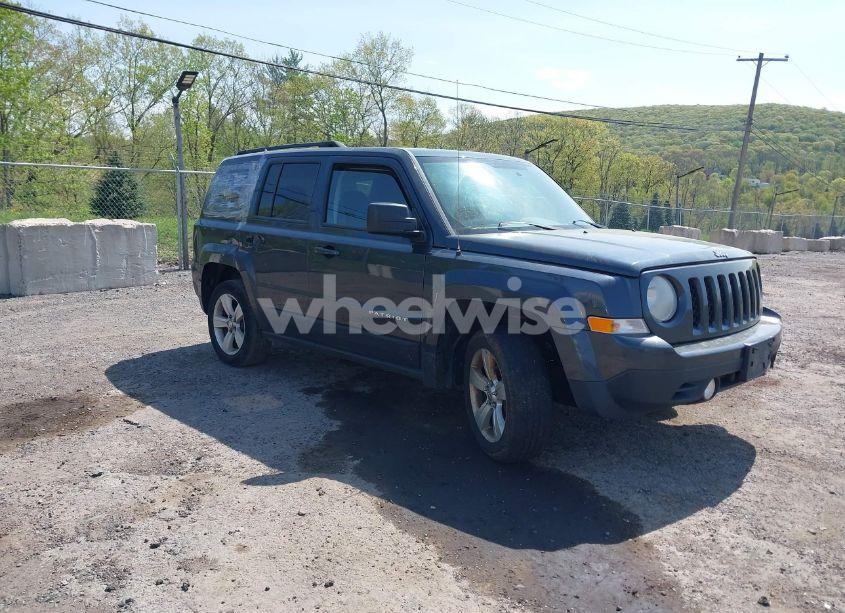 2014 Jeep Patriot LATITUDE (VIN 1C4NJRFB3ED803417) main photo