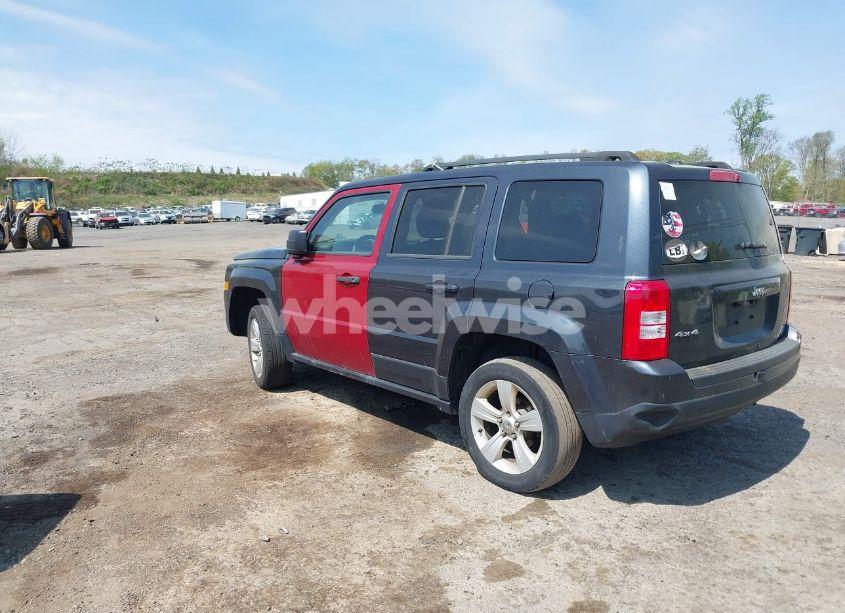 Photo 3 of 2014 Jeep Patriot LATITUDE (VIN 1C4NJRFB3ED803417)