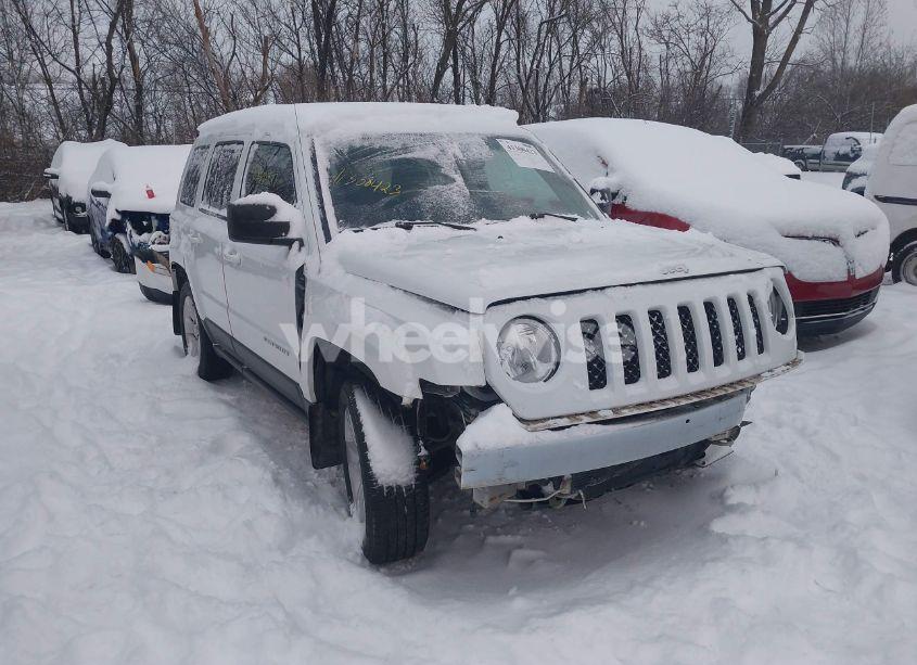 2015 Jeep Patriot LATITUDE (VIN 1C4NJRFB3FD169382) main photo