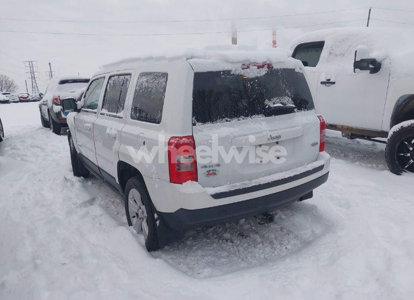 Photo 3 of 2015 Jeep Patriot LATITUDE (VIN 1C4NJRFB3FD169382)