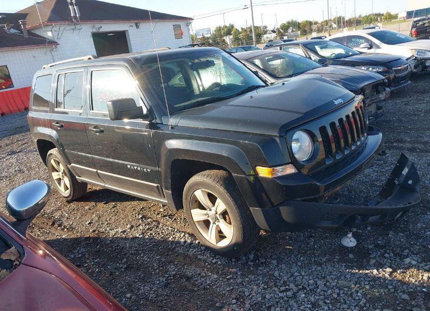 2015 Jeep Patriot LATITUDE (VIN 1C4NJRFB3FD239883) main photo