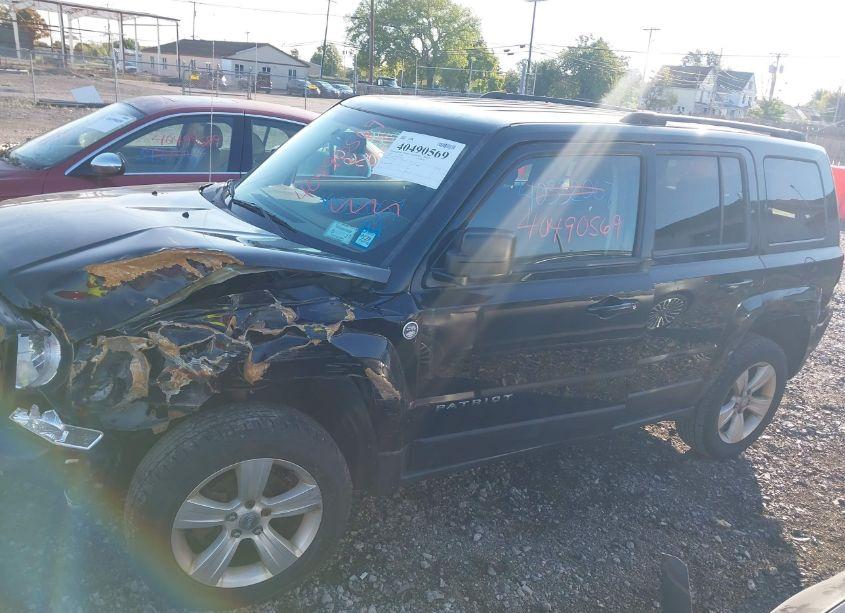 Photo 14 of 2015 Jeep Patriot LATITUDE (VIN 1C4NJRFB3FD239883)