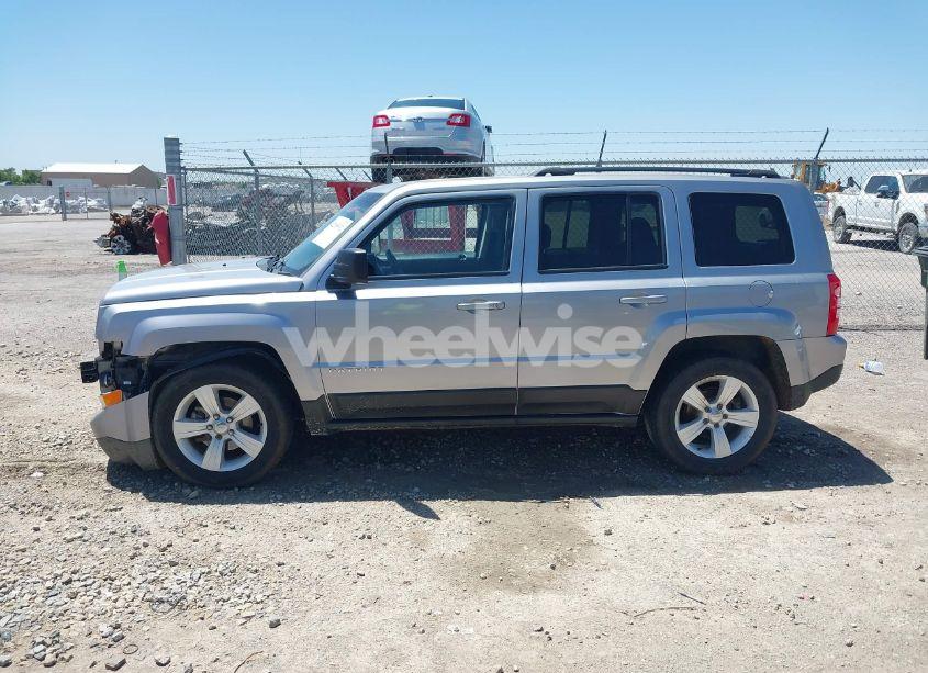 Photo 14 of 2016 Jeep Patriot LATITUDE (VIN 1C4NJRFB3GD767635)