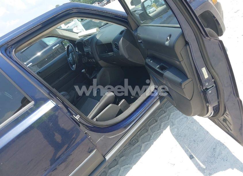 Photo 5 of 2012 Jeep Patriot LATITUDE (VIN 1C4NJRFB4CD589471)