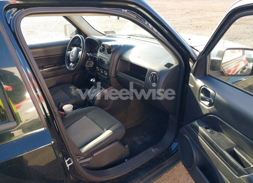 Photo 5 of 2013 Jeep Patriot LATITUDE (VIN 1C4NJRFB4DD174040)