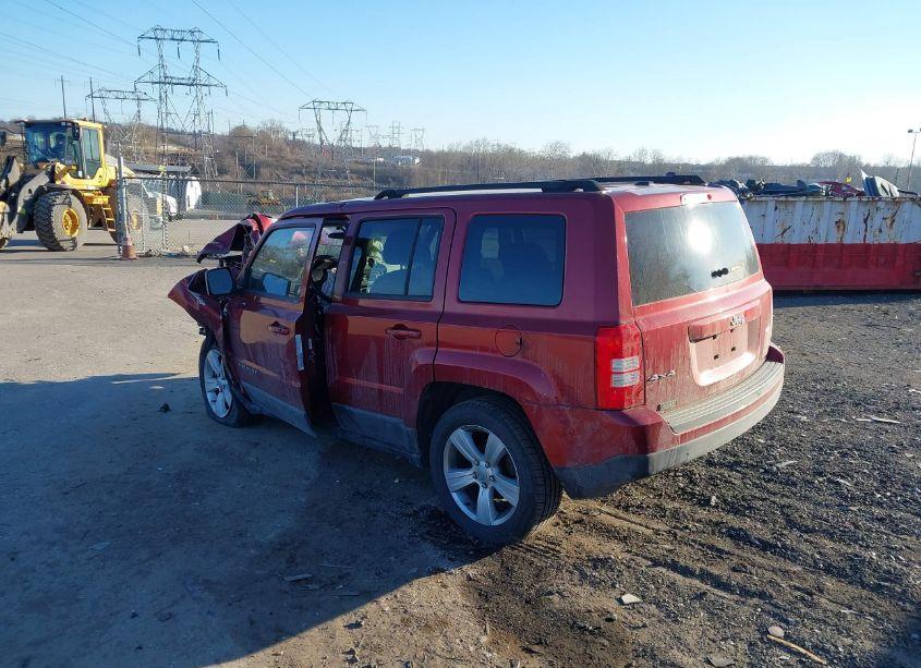 Photo 3 of 2013 Jeep Patriot (VIN 1C4NJRFB4DD234592)
