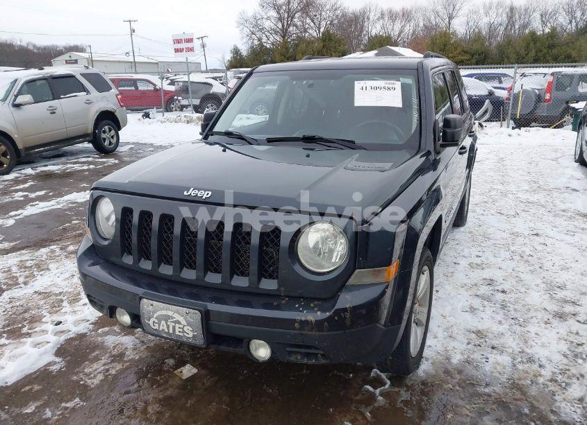 Photo 2 of 2014 Jeep Patriot LATITUDE (VIN 1C4NJRFB4ED616395)