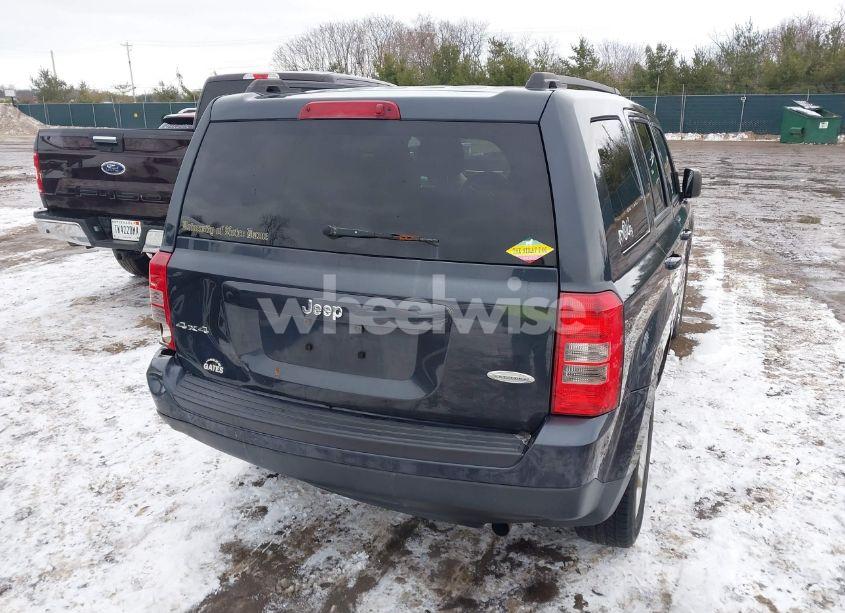 Photo 4 of 2014 Jeep Patriot LATITUDE (VIN 1C4NJRFB4ED616395)