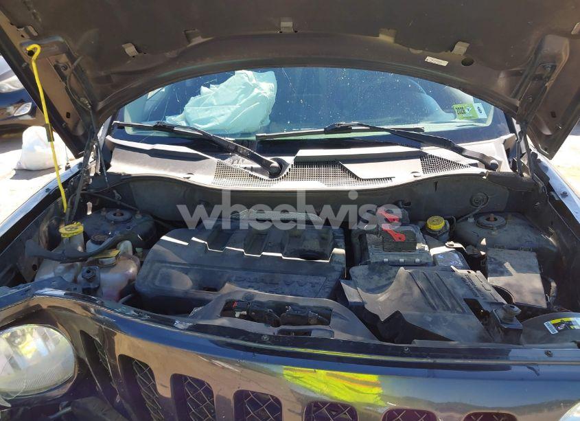 Photo 10 of 2014 Jeep Patriot LATITUDE (VIN 1C4NJRFB4ED660820)