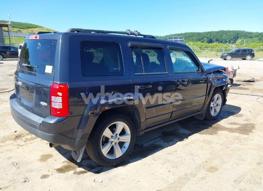 Photo 4 of 2014 Jeep Patriot LATITUDE (VIN 1C4NJRFB4ED660820)