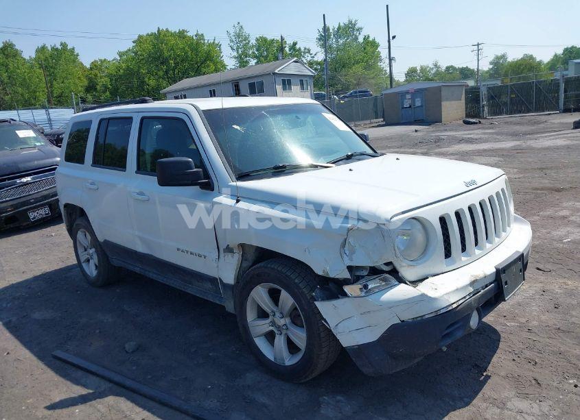2014 Jeep Patriot LATITUDE (VIN 1C4NJRFB4ED664561) main photo