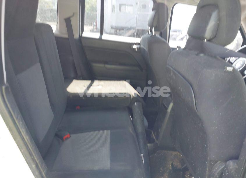 Photo 8 of 2014 Jeep Patriot LATITUDE (VIN 1C4NJRFB4ED664561)