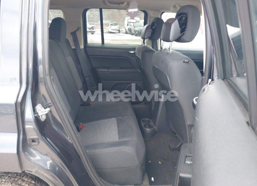 Photo 8 of 2014 Jeep Patriot LATITUDE (VIN 1C4NJRFB4ED761310)