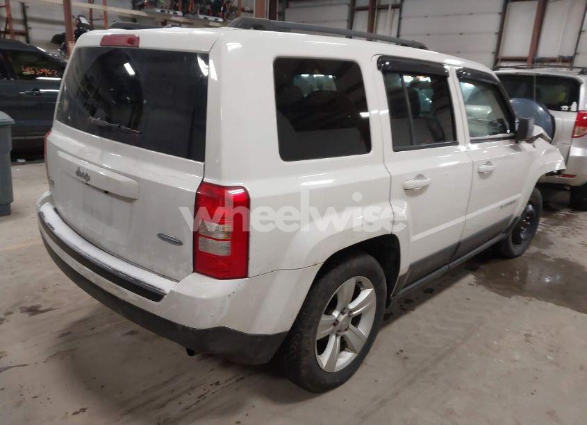 Photo 4 of 2014 Jeep Patriot LATITUDE (VIN 1C4NJRFB4ED762537)