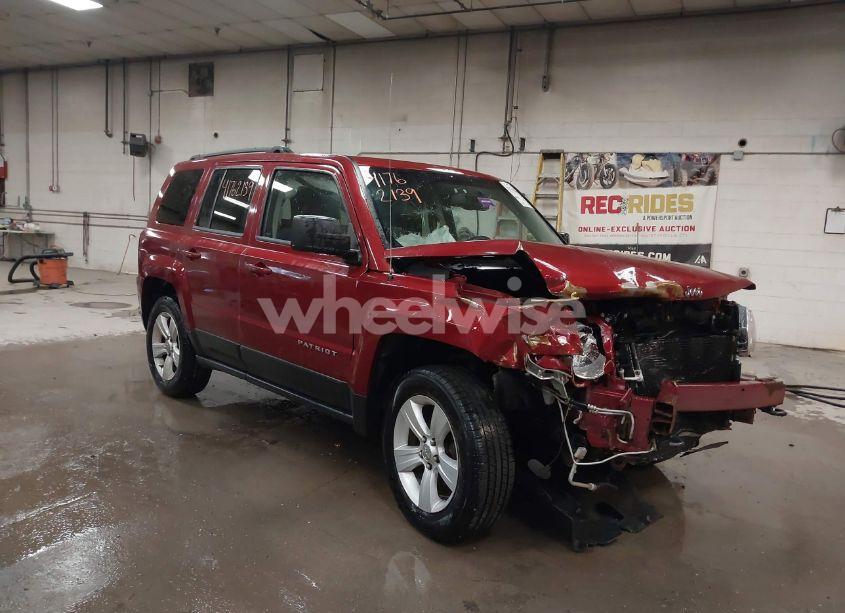 2014 Jeep Patriot LATITUDE (VIN 1C4NJRFB4ED884900) main photo