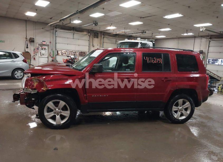Photo 15 of 2014 Jeep Patriot LATITUDE (VIN 1C4NJRFB4ED884900)