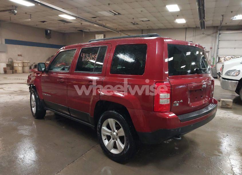 Photo 3 of 2014 Jeep Patriot LATITUDE (VIN 1C4NJRFB4ED884900)