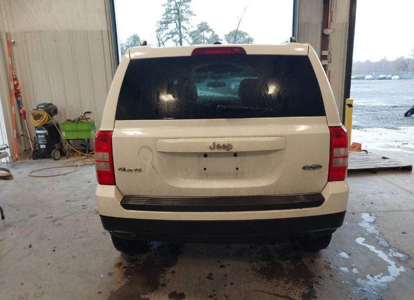 Photo 17 of 2015 Jeep Patriot HIGH ALTITUDE EDITION (VIN 1C4NJRFB4FD382809)